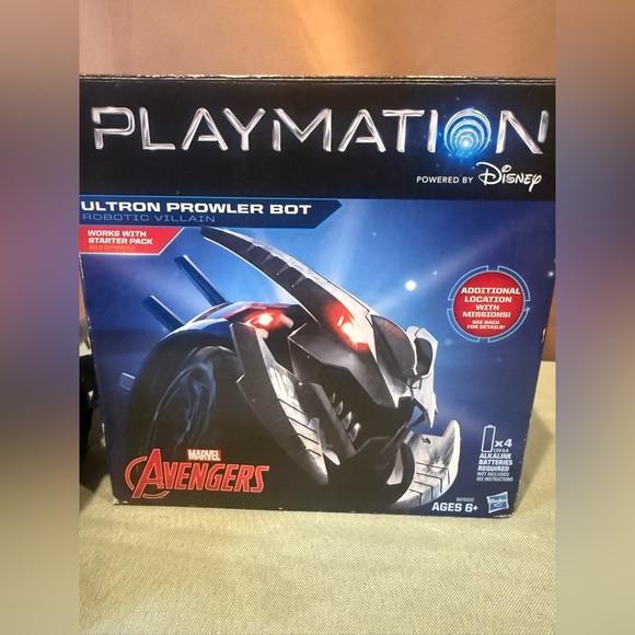 Disney Playmation Ultron Prowler Bot Toy - Picture 4 of 5